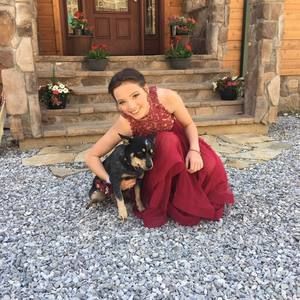 Meet your Posher, Raquel